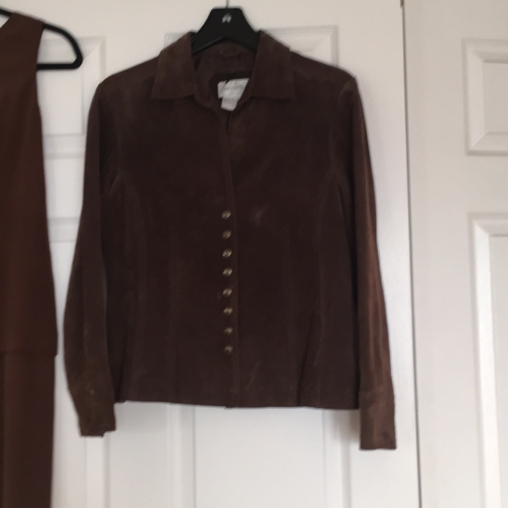 CHOCOLATE BROWN SUEDE COAT - NEW/NEVER BEEN WORN